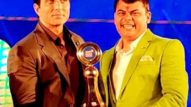 रायपुर: दया सिंह का सोनू सूद ने किया सम्मान: कोरोनाकाल में किए गए बेहतर कार्यों के लिए दया की थपथपाई पीठ