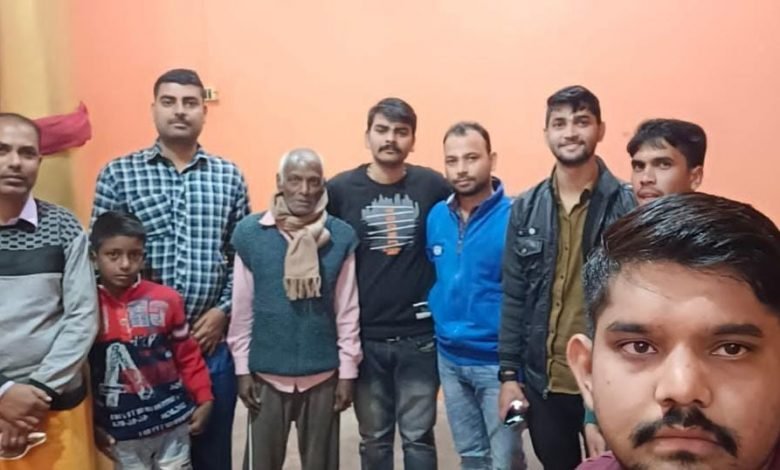 कासगंज: अमांपुर में हुआ हनुमान चालीसा का पाठ…फिर  मंदिर में गूंजा हनुमान चालीसा