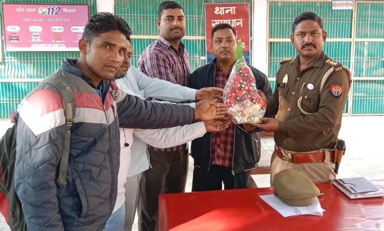 कासगंज: अमांपुर नवागत कोतवाली निरीक्षक मुकेश कुमार ने संभाला पदभार