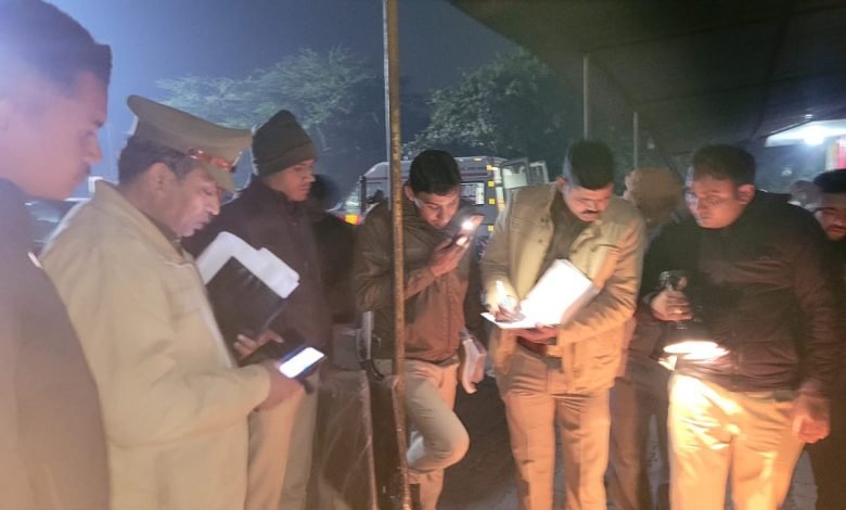 कासगंज: रंगशाला के ट्रेक्टर की टक्कर बाइक सवार दो लोगों की मौत, मचा कोहराम