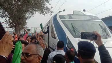दुर्ग: दुर्ग में वंदे मातरम एक्सप्रेस ट्रेन का बीजेपी के दिग्गज नेताओं कुछ ऐसें किया भव्य स्वागत