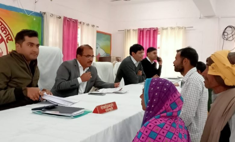 कासगंज: पटियाली संपूर्ण समाधान दिवस में पहुंचे 36 शिकायती पत्र कासगंज: पटियाली संपूर्ण समाधान दिवस में पहुंचे 36 शिकायती पत्र