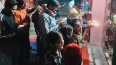 कासगंज: अमांपुर के द्वारिकाधीश मंदिर और महाराणा प्रताप नगर में गूंजा हनुमान चालीसा का पाठ
