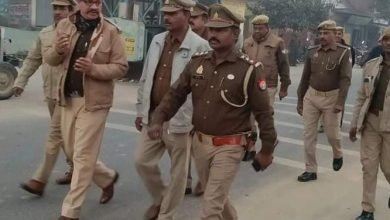 कासगंज: पुलिस ने किया पैदल मार्च सतर्क, दिया लोगों को सुरक्षा का संदेश