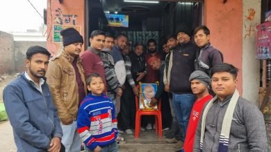 कासगंज: भाजपाइयों ने मनाया अटल बिहारी का जन्म दिवस