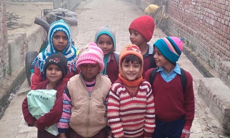 कासगंज: डीएम मैम प्लीज अब तो स्कूल की छुट्टी कर दो, बच्चों ने की शीतकालीन अवकाश की मार्मिक अपील