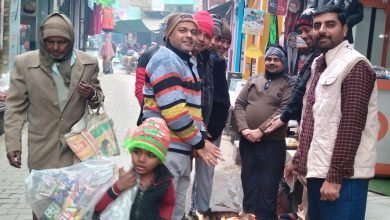 कासगंज: कोहरा छाने से रंगते नजर आए वाहन, धूप न निकलने से बढ़ी गलन परेशान रहे लोग