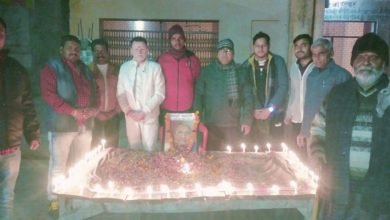 कासगंज: पीएम नरेंद्र मोदी की मां को दी गयी श्रद्धांजलि