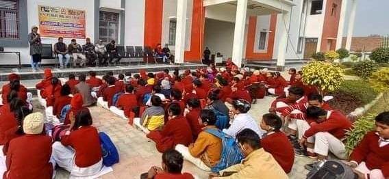 कासगंज: एस एन पब्लिक स्कूल में मनाया गया नववर्ष महोत्सव कासगंज: एस एन पब्लिक स्कूल में मनाया गया नववर्ष महोत्सव