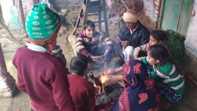 पारा संग कोहरे ने तानी चादर, दोपहर में निकली धूप से भी नही मिली राहत