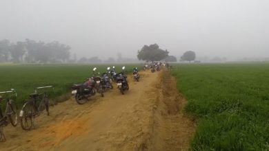 अमांपुर में चकरोड को कराया मुक्त