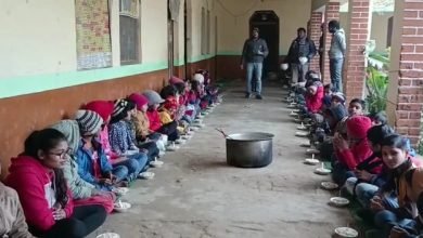 राष्ट्रीय स्वयंसेवक संघ ने बांटी खिचड़ी