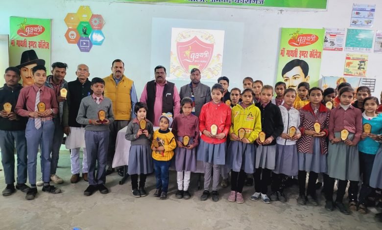 प्रत्येक कार्यक्रमों में बढ़ चढ़कर हिस्सा लेना चाहिए- गौर प्रत्येक कार्यक्रमों में बढ़ चढ़कर हिस्सा लेना चाहिए- गौर