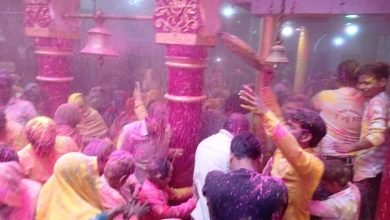 बसंत पंचमी पर्व पर भगवान वराह ने खेली भक्तों संग फूलों की होली