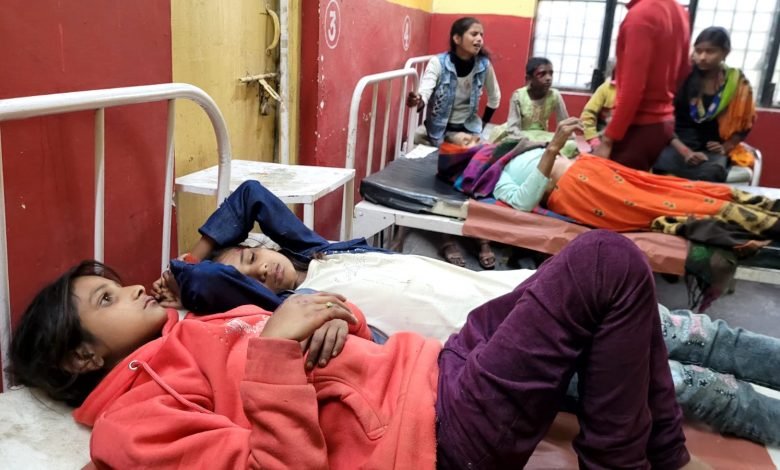 श्रद्धालुओं से भरा ट्रैक्टर पलटा, मची चीखपुकार 14 घायल