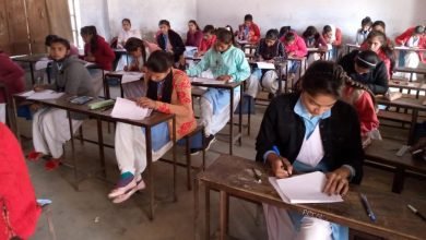 मक्खन लाल इंटर कालेज में वार्षिक परीक्षाएं शुरू