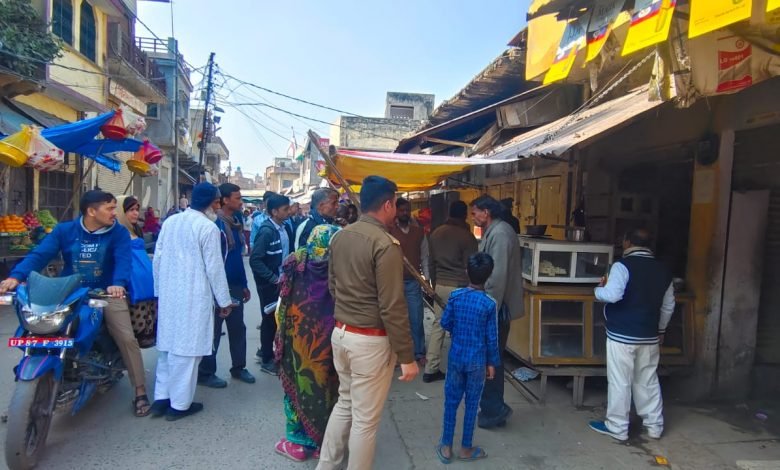 साप्ताहिक बंदी के उल्लंघन पर श्रम विभाग के अधिकारियों ने दी चेतावनी