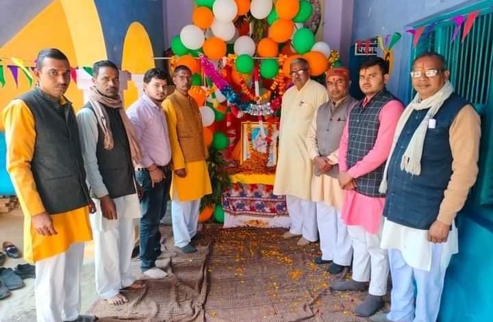 बैकुंठी देवी राष्ट्रीय शिशु सदन में हुआ हवन, मां सरस्वती का किया पूजन बैकुंठी देवी राष्ट्रीय शिशु सदन में हुआ हवन, मां सरस्वती का किया पूजन