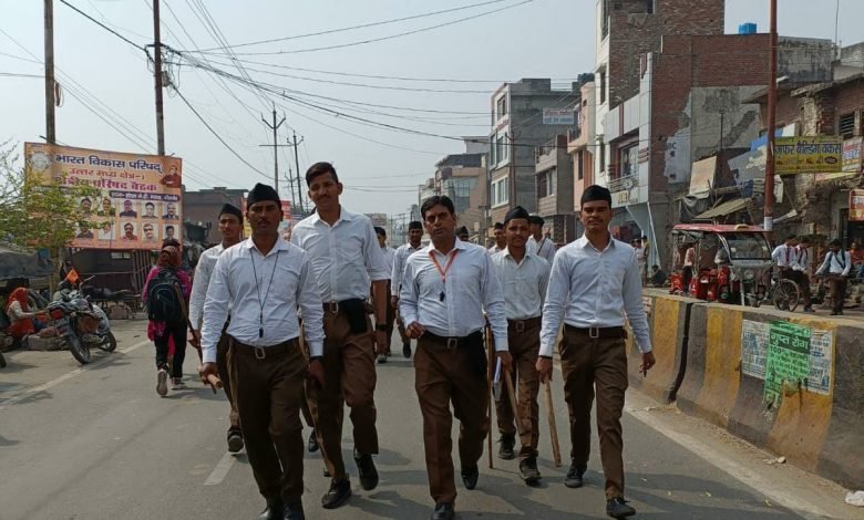 कासगंज: यातायात व्यवस्था संभालने उतरे स्वयंसेवक