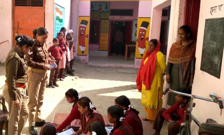 छात्राओं को सशक्तिकरण और साइबर अपराध के प्रति जागरूक…