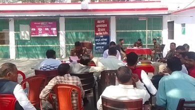 समाधान दिवस में सदर एसडीएम संग नायब तहसीलदार ने सुनी फरियादियों की समस्याएं