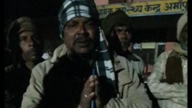 पेड़ पर फंदा लगाकर खुदकुशी कर रहे युवक को, लोकेशन पर दौड़ी पुलिस बचाई जान