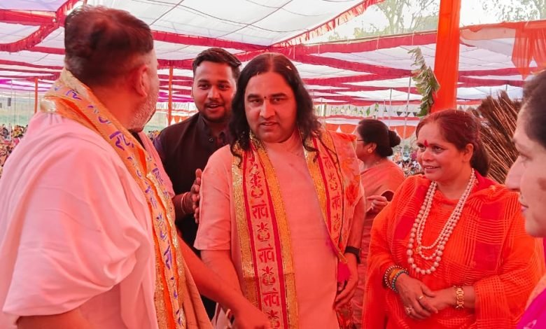 रंग पंचमी के पर्व पर रंग बिरंगे रंगों से रंगीन नजर आई तीर्थ नगरी की गलियां