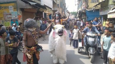 कलश यात्रा में नंदी पर सवार भगवान भोलेनाथ का स्वरूप।