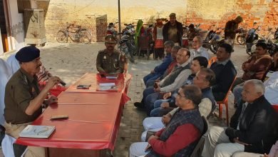 पुलिस ने शांतिपूर्ण त्योहार मनाने की अपील की