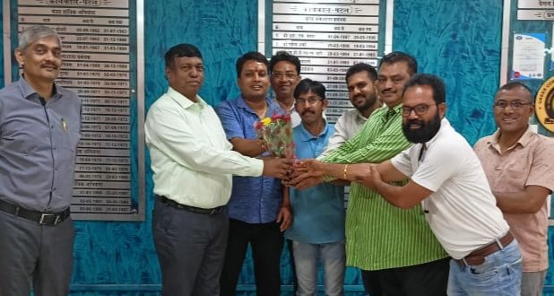 रायपुर: यूनियन के पदाधिकारियों द्वारा विदाई एवं सम्मान समारोह का आयोजन रायपुर: यूनियन के पदाधिकारियों द्वारा विदाई एवं सम्मान समारोह का आयोजन