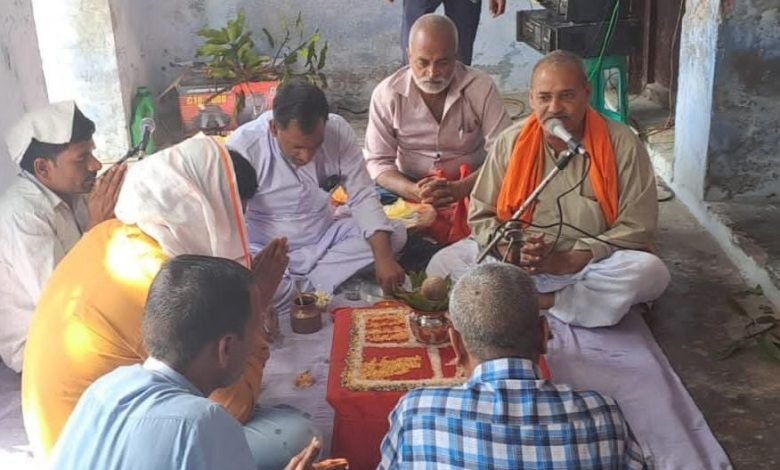 रामजानकी मंदिर में चल रहे दो दिवसीय अखंड रामायण पाठ का समापन हवन-यज्ञ के साथ हुआ।