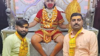 हनुमान जी की झांकी रही आकर्षण का केन्द्र, उतारी गई आरती