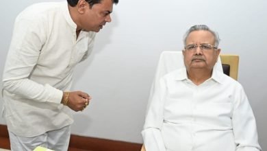 भाजपा पार्षद व उप नेता प्रतिपक्ष दया सिंह ने पूर्व CM रमन सिंह से की मुलाकात