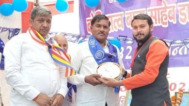 आरबीडी कंप्यूटर एजुकेशन सेंटर ने शोभायात्रा समिति पदाधिकारियों को किया सम्मानित