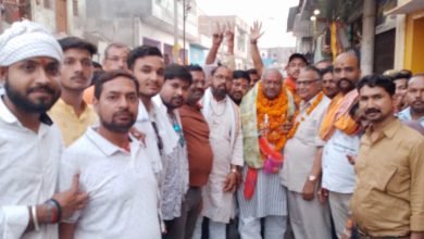 भाजपा प्रत्याशी रामेश्वर दयाल महेरे की जीत पर जश्न मनाया