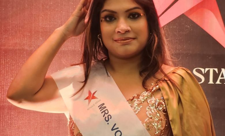 वोगस्टार मिसेज इंडिया भिलाई 2023 का ताज, संस्कृति वर्मा ने अपने हुनर के दम पर हासिल कर राज्य का नाम किया रौशन वोगस्टार मिसेज इंडिया भिलाई 2023 का ताज, संस्कृति वर्मा ने अपने हुनर के दम पर हासिल कर राज्य का नाम किया रौशन