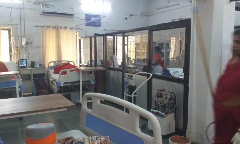 रायपुर:रेलवे हॉस्पिटल मे मरीजों की समस्या को लेकर परिजन परेशान रायपुर:रेलवे हॉस्पिटल मे मरीजों की समस्या को लेकर परिजन परेशान