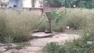 सामुदायिक स्वास्थ्य केंद्र सोरों का हेड पंप महीनों से खराब