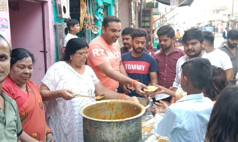 पूर्व चेयरमैन सत्यप्रकाश गुप्ता की पुण्यतिथि पर किया हवन यज्ञ और भंडारा पूर्व चेयरमैन सत्यप्रकाश गुप्ता की पुण्यतिथि पर किया हवन यज्ञ और भंडारा