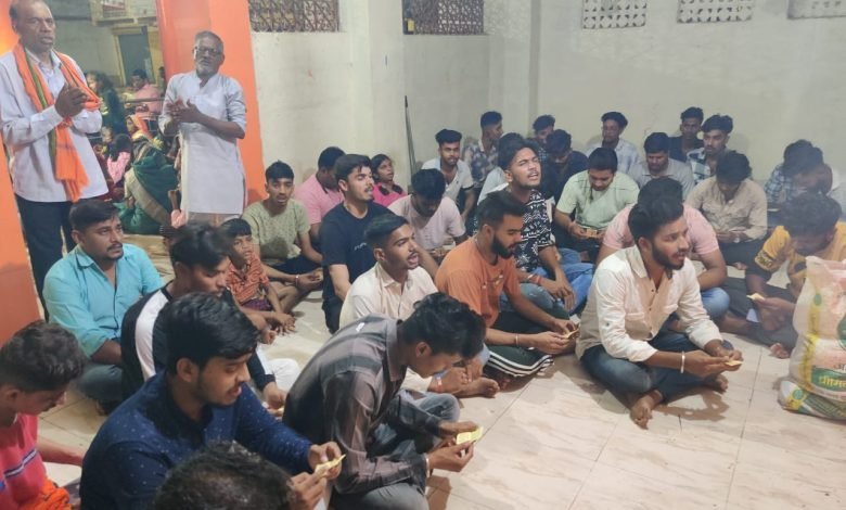भिलाई: युवाओं के द्वारा हुआ भव्य हनुमान चालीसा का पाठ