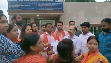 भिलाई: मध्य टोल नाका को आम जनता के लिए निःशुल्क करनें की मांग,भाजपा ने ज्ञापन सौंपकर दी चेतावनी