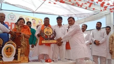 केन्द्रीय मंत्री मीनाक्षी लेखी ने अमांपुर में जनसभा को संबोधित कर, नरेन्द्र मोदी के 9 साल की उपलब्धियां को बताया।