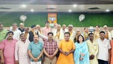 भाजपा ने लोकतंत्र सैनानियों को किया सम्मानित