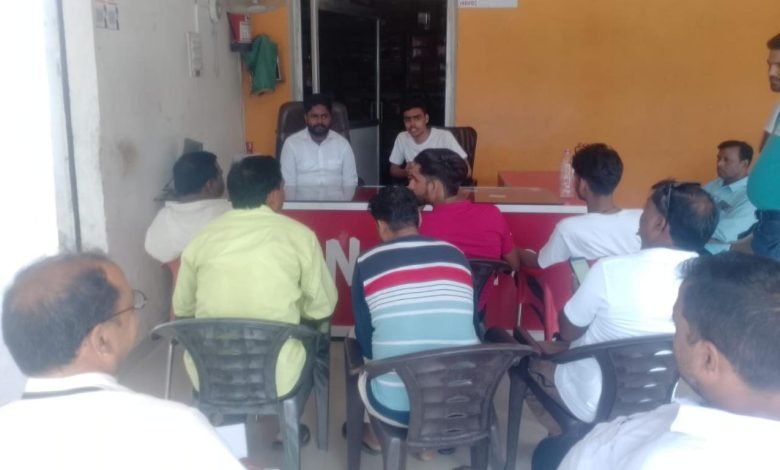 कासगंज:अमांपुर में संचारी रोग नियंत्रण अभियान की सफलता के लिए बैठक