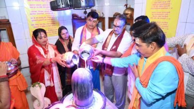 भिलाई: सावन के पहले सोमवार को राजराजेश्वरी मंदिर में भिलाई जिला भाजपा संगठन ने किया रूद्राभिषेक