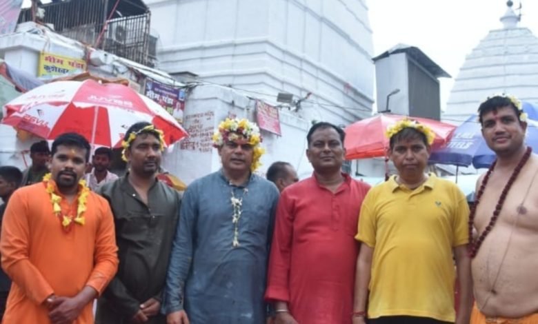 छत्तीसगढ़: भिलाई में लगेगा बागेश्वर सरकार का दरबार, उससे पहले आशीर्वाद लेने बाबा धाम पहुंचे दया सिंह और समिति के सदस्य