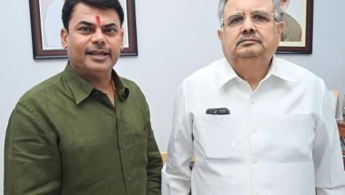 भिलाई के मुद्दे उठेंगे विधानसभा में, दया सिंह ने पूर्व सीएम डॉ. रमन सिंह को सौंपा मुद्दों का पुलिंदा