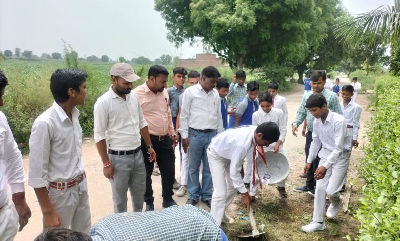 कासगंज: सेन्ट वी0एन0 पब्लिक स्कूल के छात्र-छात्राओं ने चलाया स्वच्छता अभियान