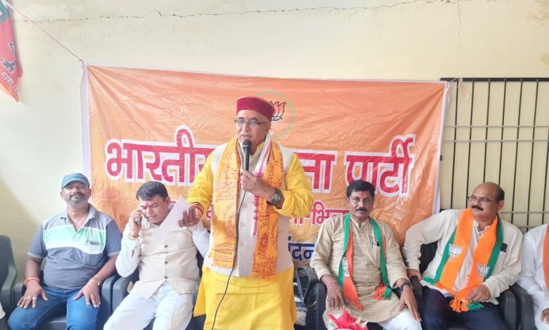 छतीसगढ़ की जनता डबल इंजन की सरकार चाहती है : उमाकांत सिंह, विधायक, चनपटिया बिहार