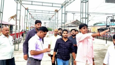 भाजपा जिलाध्यक्ष ने स्टेशन पर तैयारियों का लिया जायजा